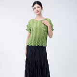 2025 Japanese  short-sleeved T-shirt women's clothing design sense niche new round neck loose solid color commuter versatile top summer