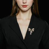 2025 Heavy industry luxury high-end winter coat jacket accessories multi-purpose fixed clothes copper inlaid zircon bow brooch