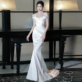 2025 Light wedding dress shoulder high-end niche satin engagement dress  bride wedding welcome out yarn fishtail dress