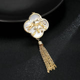2025 New natural mother shell, national style retro cheongsam, corsage cardigan pin, magpie flower happy on the branches, fringed brooch