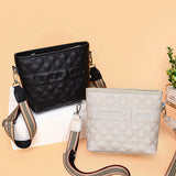 2025 messenger bag, new rhombus embroidery thread women's bag, large-capacity bucket bag, simple, fashionable and high-end shoulder bag.