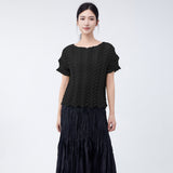 2025 Japanese  short-sleeved T-shirt women's clothing design sense niche new round neck loose solid color commuter versatile top summer