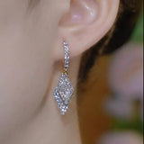 Light luxury high-end super flash diamond rhombus earrings women's popular new popular atmospheric fashion versatile geometric earrings
