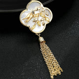 2025 New natural mother shell, national style retro cheongsam, corsage cardigan pin, magpie flower happy on the branches, fringed brooch