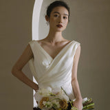 2025 light wedding dress Mori series simple travel photo v-neck fashion sense white thin small trailing tail welcome door dress