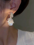 Light luxury high-end shell flower earrings niche design earrings women's flash diamond silver needle earrings new popular earrings