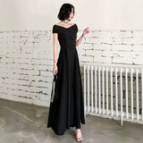 2025 Black shoulder evening dress light luxury high sense banquet satin host art test dress temperament celebrity dress