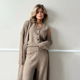 2025 Hot trade  lazy style autumn and winter new knitted three-piece temperament V-neck sleeveless vest high-end jacket women
