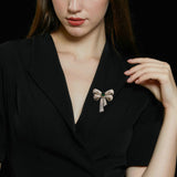 2025 Heavy industry luxury high-end winter coat jacket accessories multi-purpose fixed clothes copper inlaid zircon bow brooch