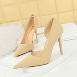 2025 1298-8  simple banquet high heels thin heel shallow mouth pointed side hollow retro lychee pattern high heel single shoes
