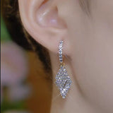 Light luxury high-end super flash diamond rhombus earrings women's popular new popular atmospheric fashion versatile geometric earrings