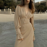 2025 fashion design sense V-neck dress  autumn simple slim A-shaped dress women's  chiffon medium and long dress