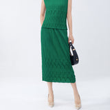 2025 Women's 2025 new skirt elastic waist loose temperament versatile medium and long one-step skirt pleated hip skirt