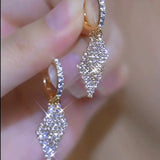 Light luxury high-end super flash diamond rhombus earrings women's popular new popular atmospheric fashion versatile geometric earrings
