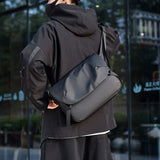 2025  men's messenger bag fashionable and versatile Japanese multi-compartment multi-functional anti-splashing casual shoulder messenger bag