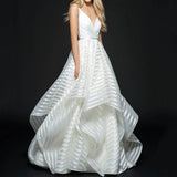 new backless lace tail white fresh simple wedding dress