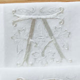 HULIANFU Letters Embroidery  Table Napkin  White Wedding Party Holiday  Decorative  Towel  Rectangular  Hand Towels