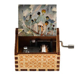 HULIANFU New Attack On Titan Queen Music Box Antique Carved Wooden Hand Cranks Power Game Crossing Rainbow Christmas Birthday Gifts
